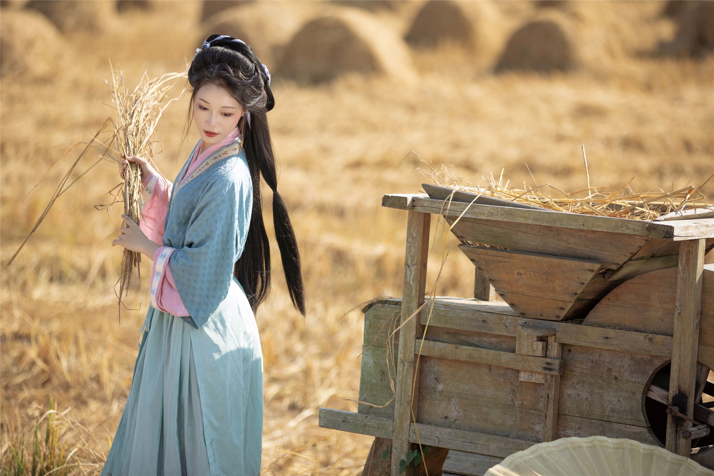 YITUYU艺图语 2025.01.25 拾穗 苗子